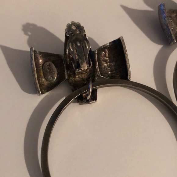 Vintage Debra Fine Yohai Silver Tone Clip on Hoops - Picture 5 of 5